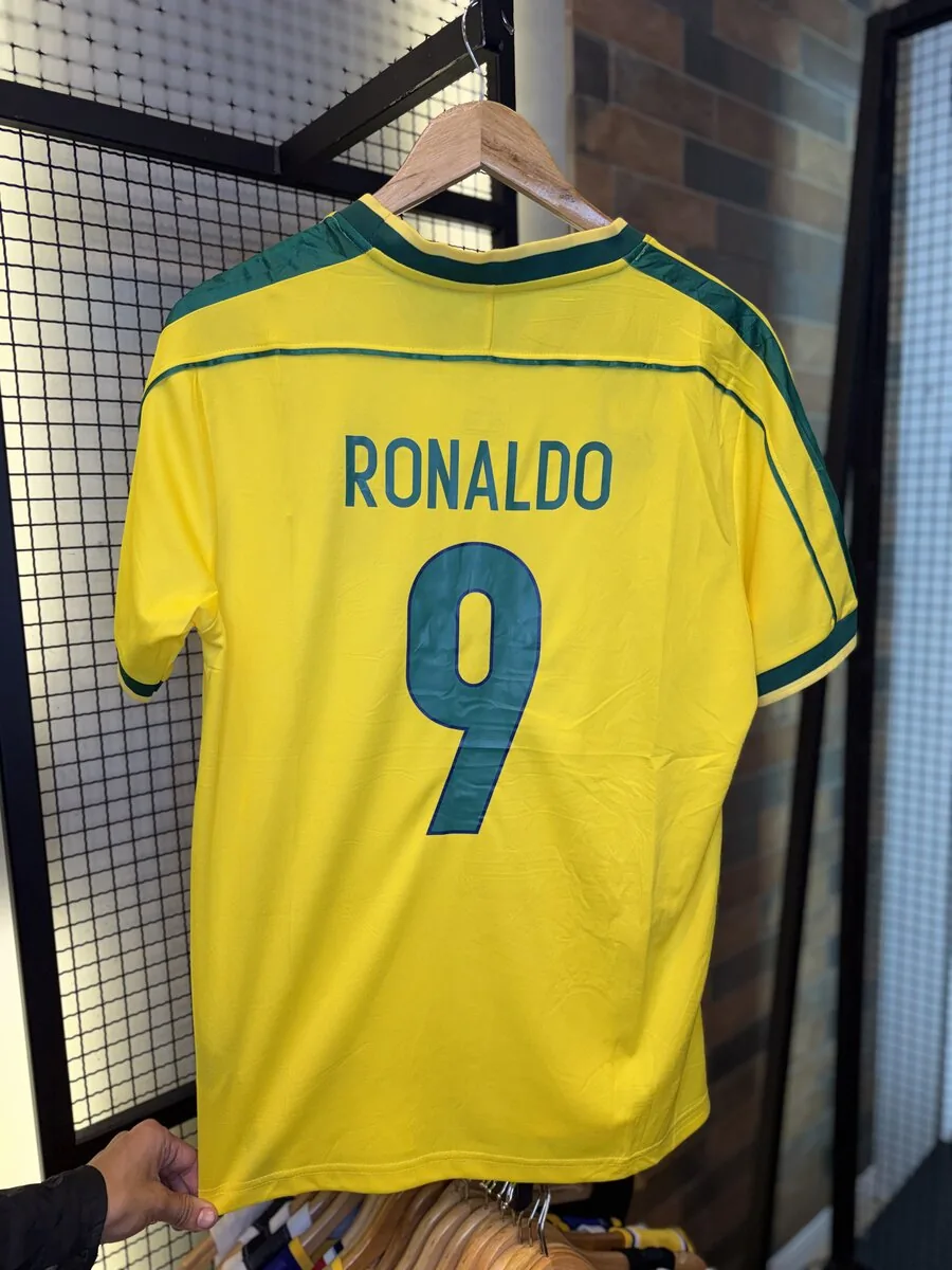 Camisa Brasil Retrô 2002 Penta Amarela — costas